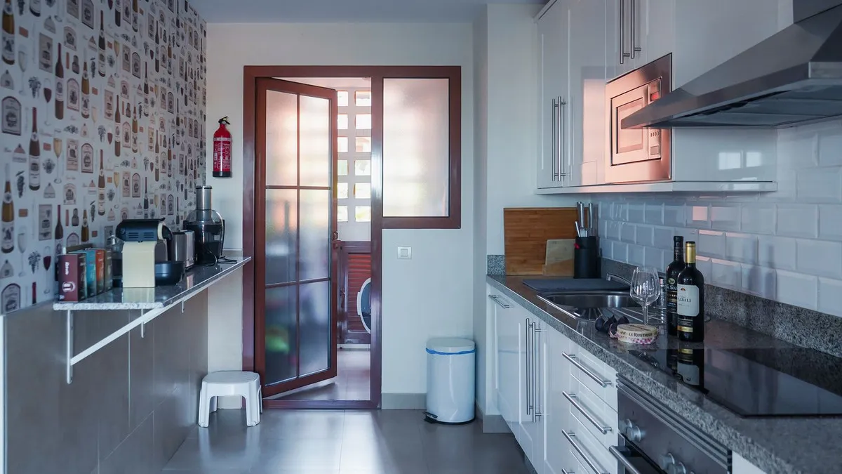 9f1c8202-7cc2-44e9-be28-09b49d0a511e