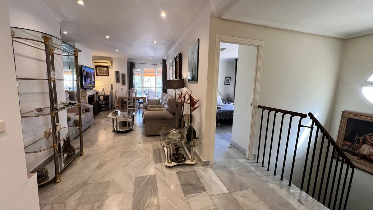 53a08747-9c6d-436e-8df9-ebae8eb2f945