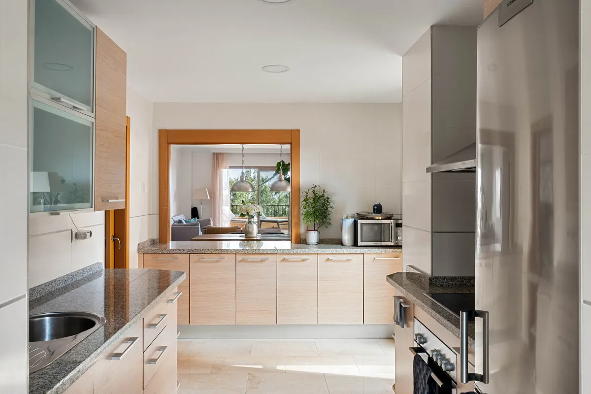 a4e125f1-e270-46b7-a177-750d368e0823