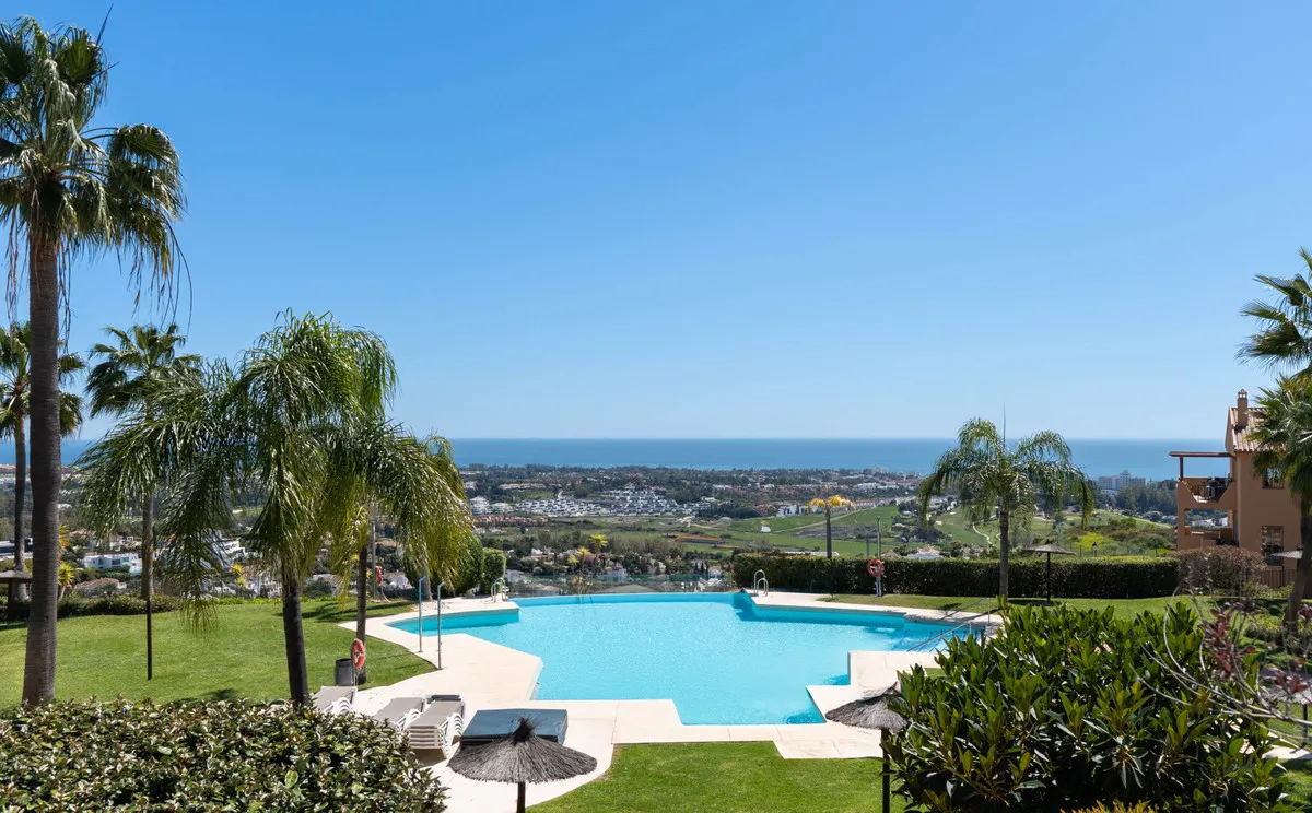 e8325118-f395-4bd6-a835-4540cafefc48