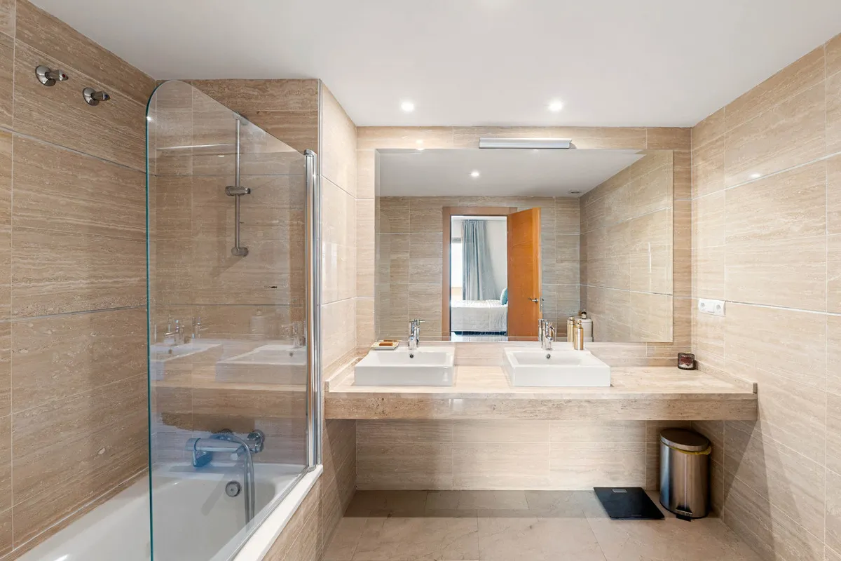 ede39893-160a-4cf1-802d-74c16f9765a8