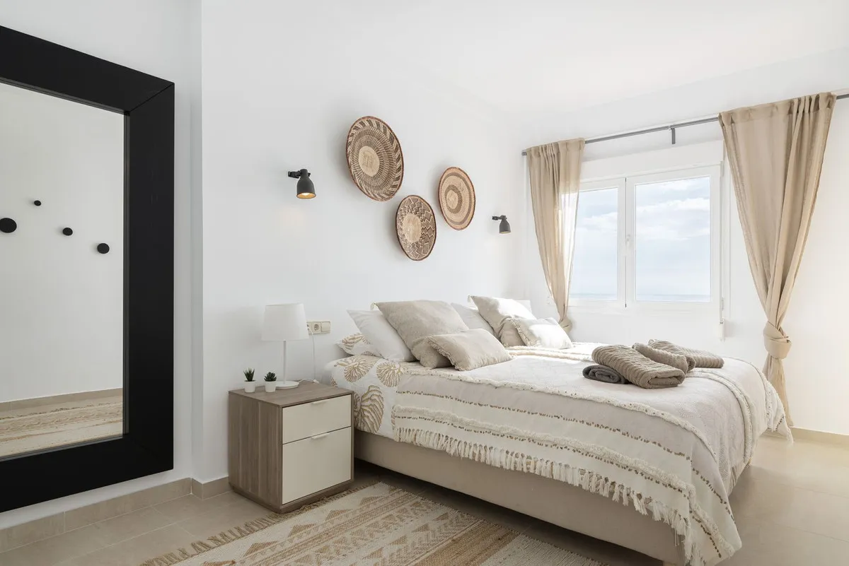 82e07212-f89d-4b05-a705-7c0b5f5c6a3b