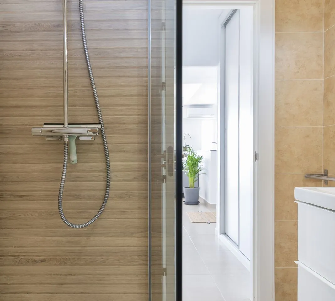 b7b61140-69c6-493c-97a8-70cac52a289e