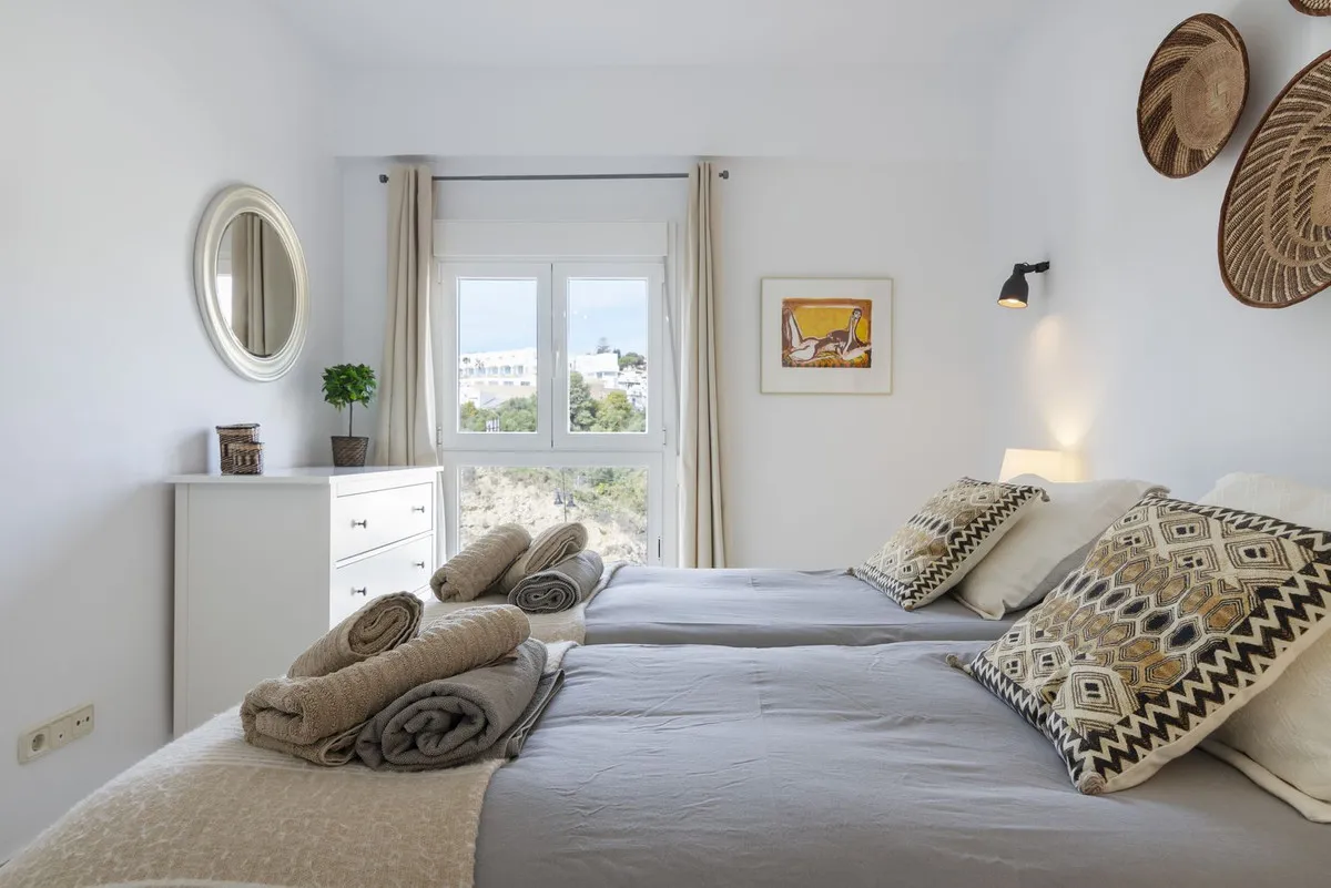 bdf4a092-fa5e-4c1e-a008-205d15cc9259