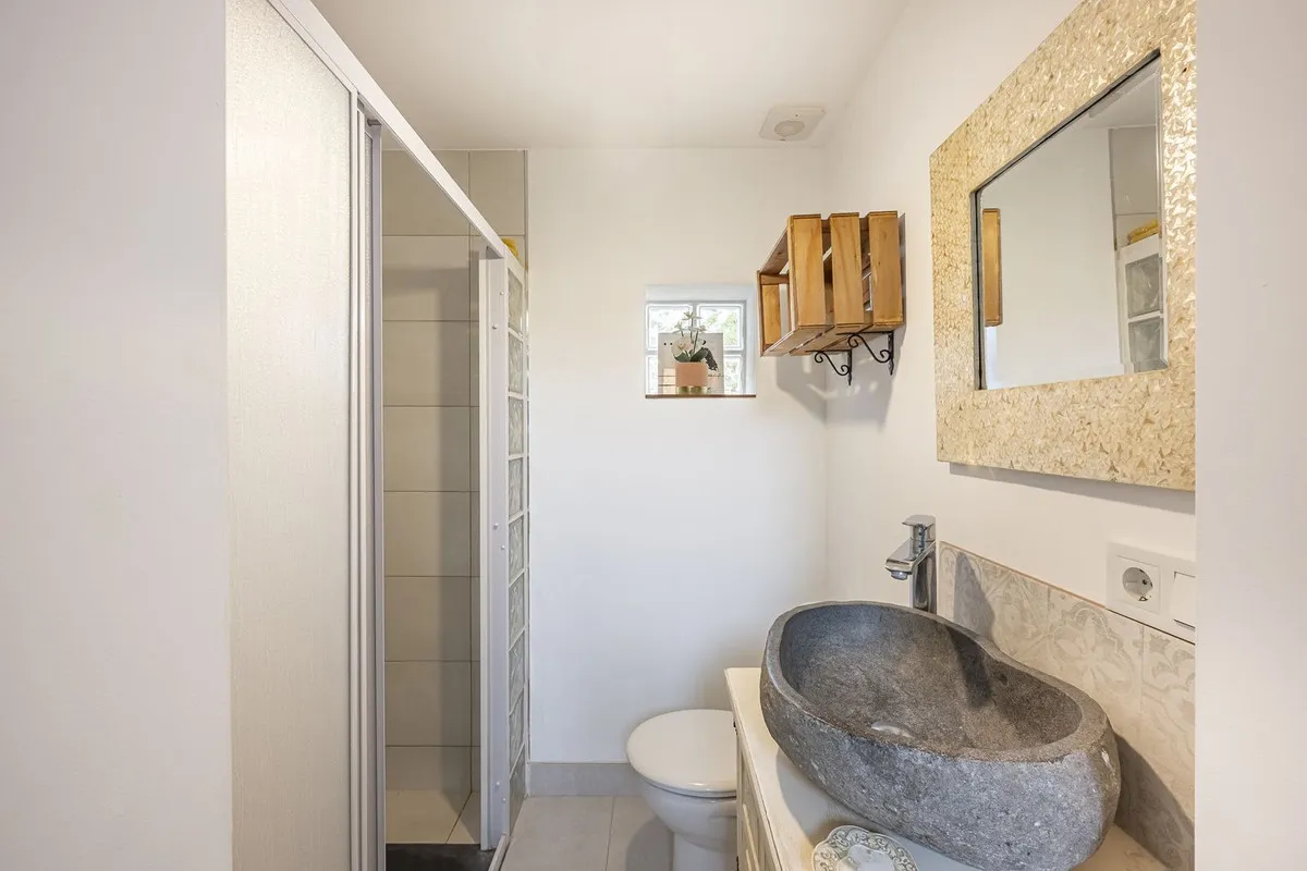 826a756b-1ac5-4f33-87c4-e1a41794d553