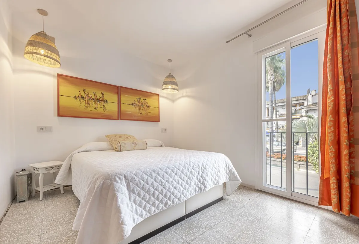 fee29d7d-34d0-41ff-bbb0-1977b2767607