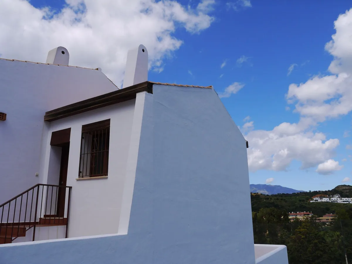 fd69ba6d-3835-4f26-b1a9-d5a93f6641a9