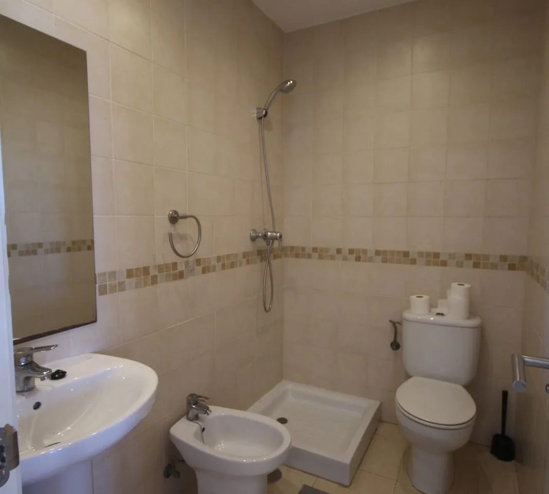 e7ba1b56-2038-4584-ab76-a60c701279f7