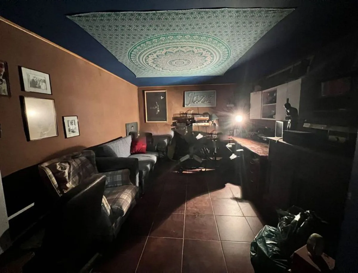 c8f75d27-073a-436b-817f-2600a30527a9