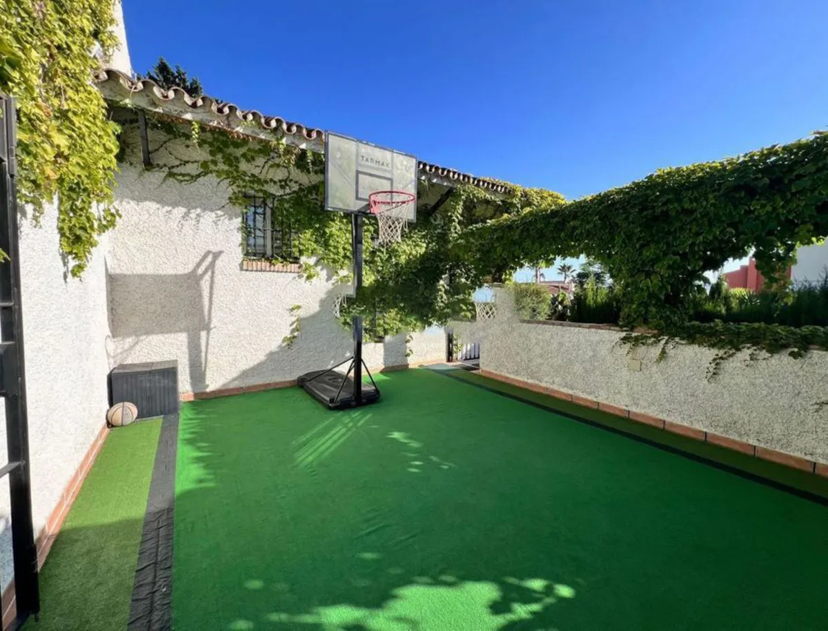 e8261c2a-6b55-4d8e-bd7e-c4663771e877