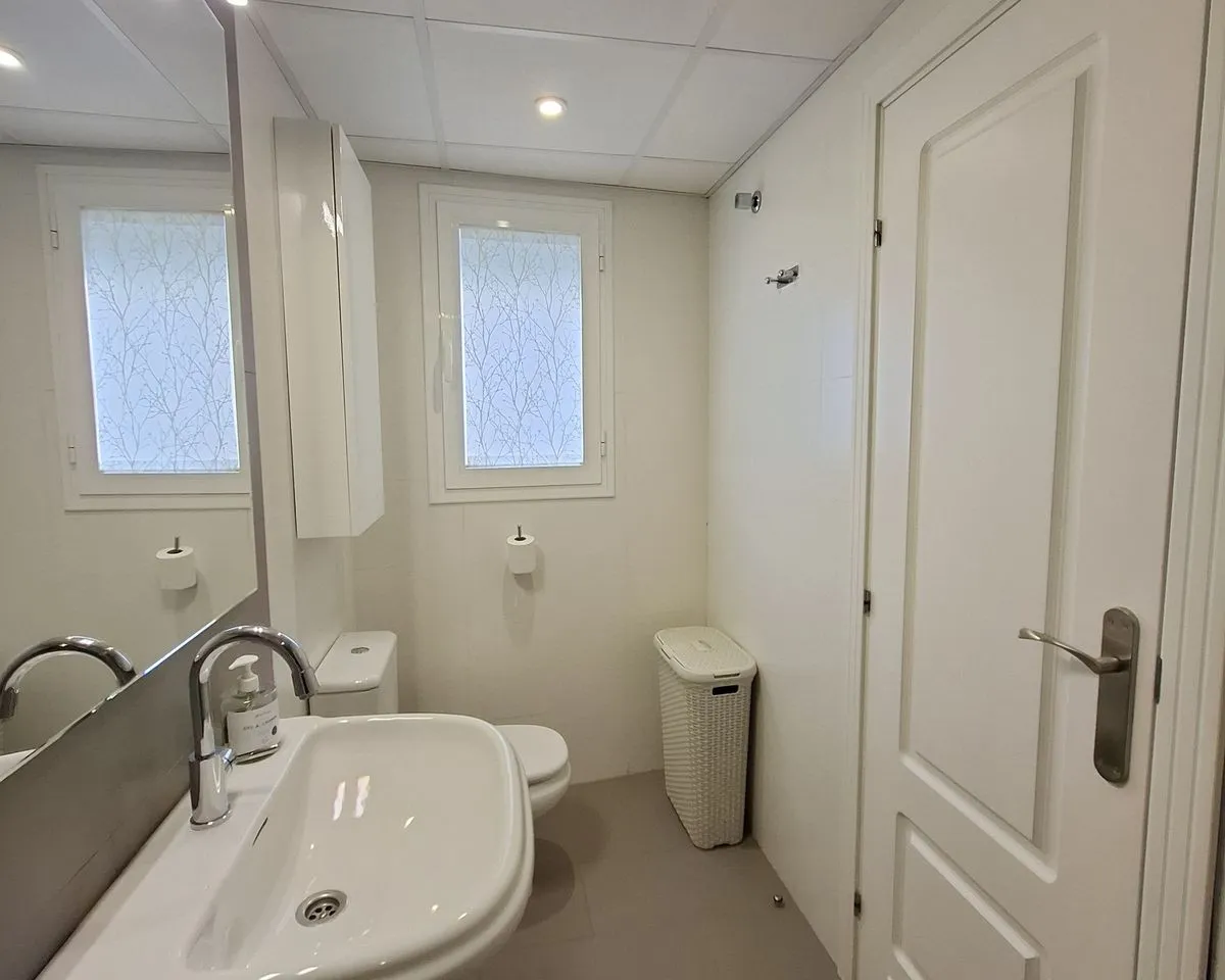 812e5e40-f914-4f82-acc7-17cc541e9a38