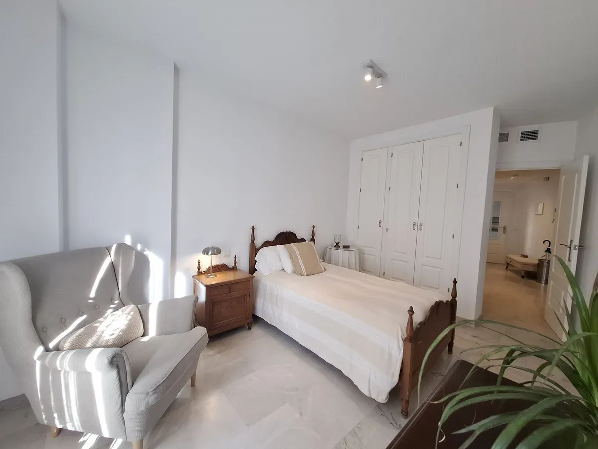 a11841c8-7f24-4936-8367-61b1da382a25