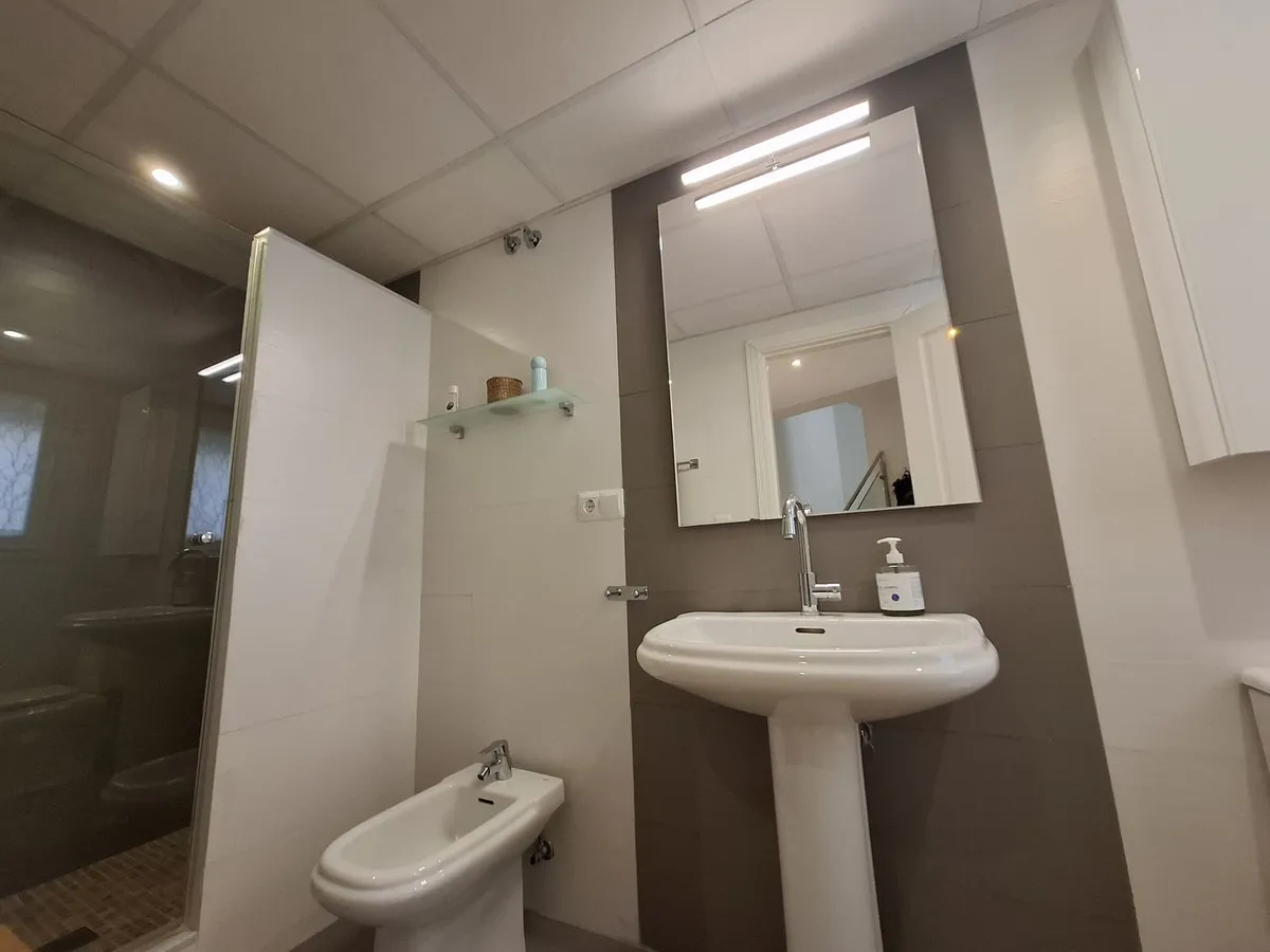 c1909bc8-e7ac-4211-8128-b61e65c9b920