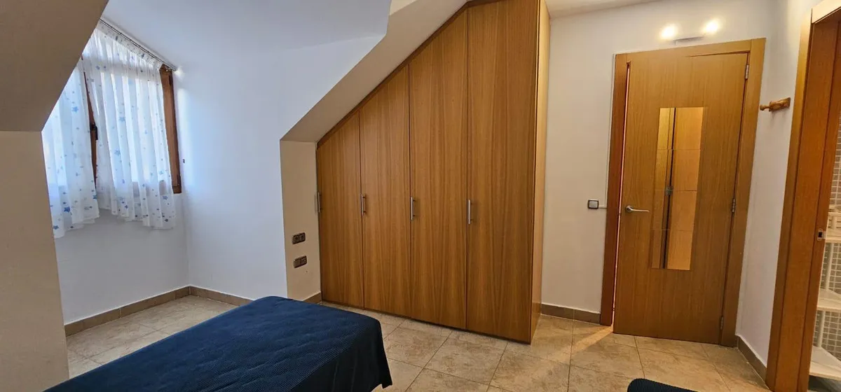 5ee9b919-86e1-4598-953c-8a894108e1d4