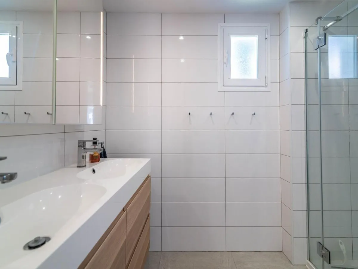 be58c842-50a3-42c7-9f08-6cdef9272331