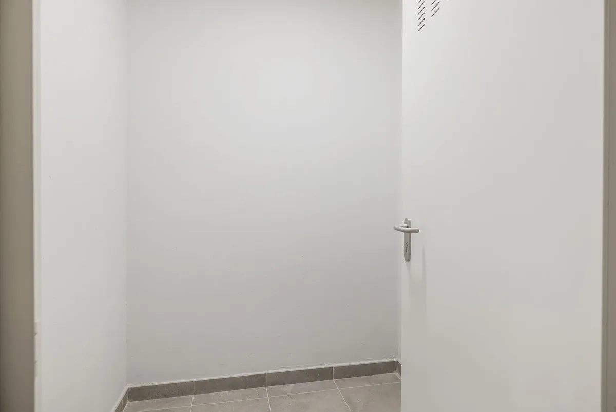 08bafc4b-d94e-42e1-855b-71f8b28f005f