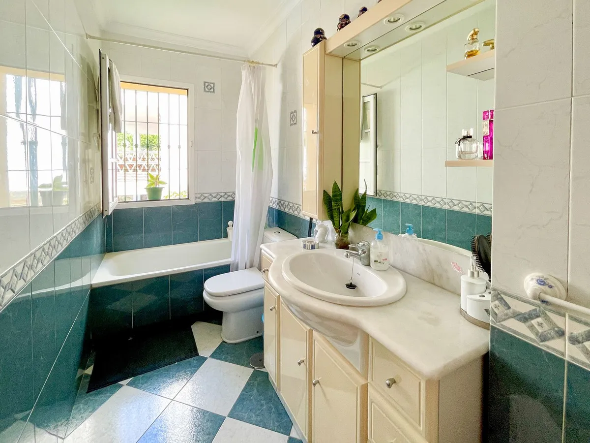 d0d13a66-c57d-41d3-835f-91d9de090b70