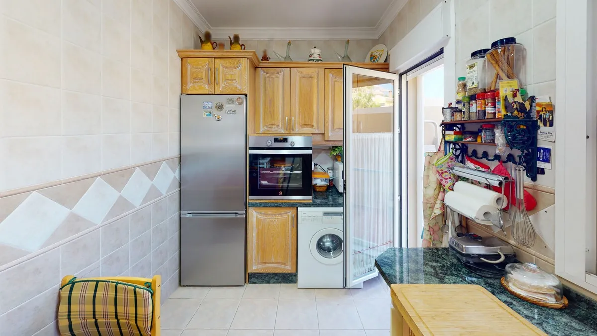 02df82d9-4621-46cb-b0c2-f48841963414