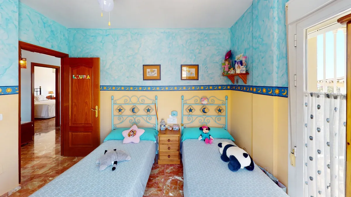 0f306292-367f-4e76-ada8-d160e8e6dc29