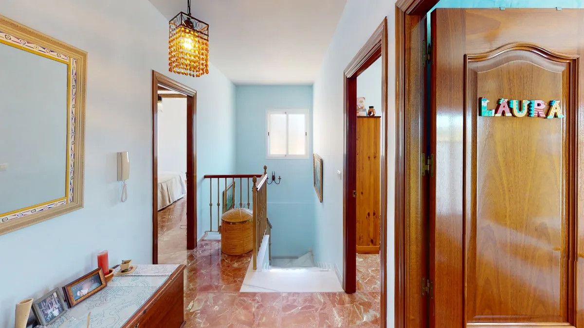 568e7c08-22e2-444f-89e4-b830a705e071