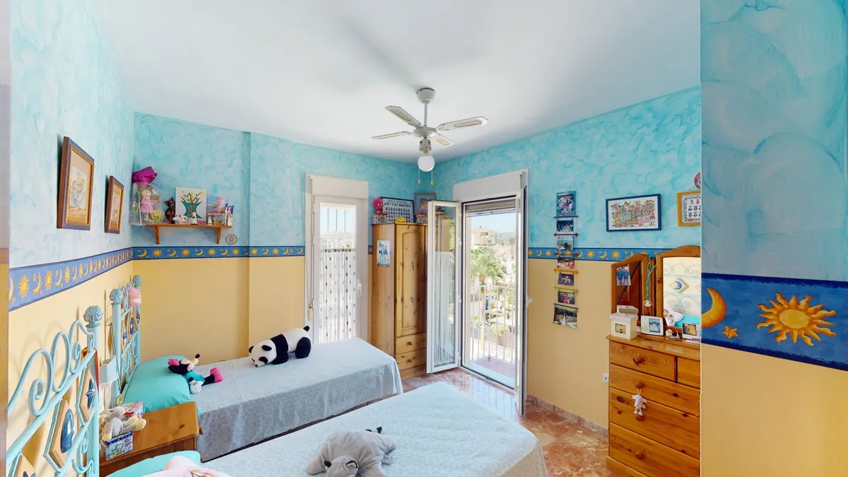 83cc10de-5a41-4876-a59b-6976f7a70b89