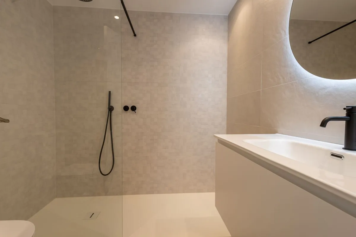 fd7b85d7-326c-42f2-a3db-a83860e30dca