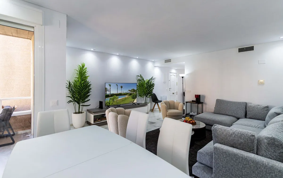 6639c630-0d84-4f8d-877d-19aa5d65d240