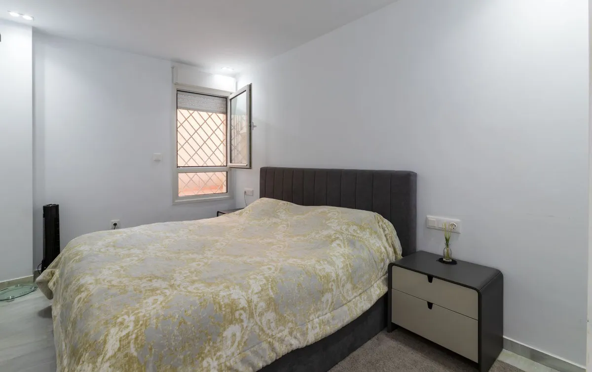 711ffc33-67be-4638-8653-43124940aa0b