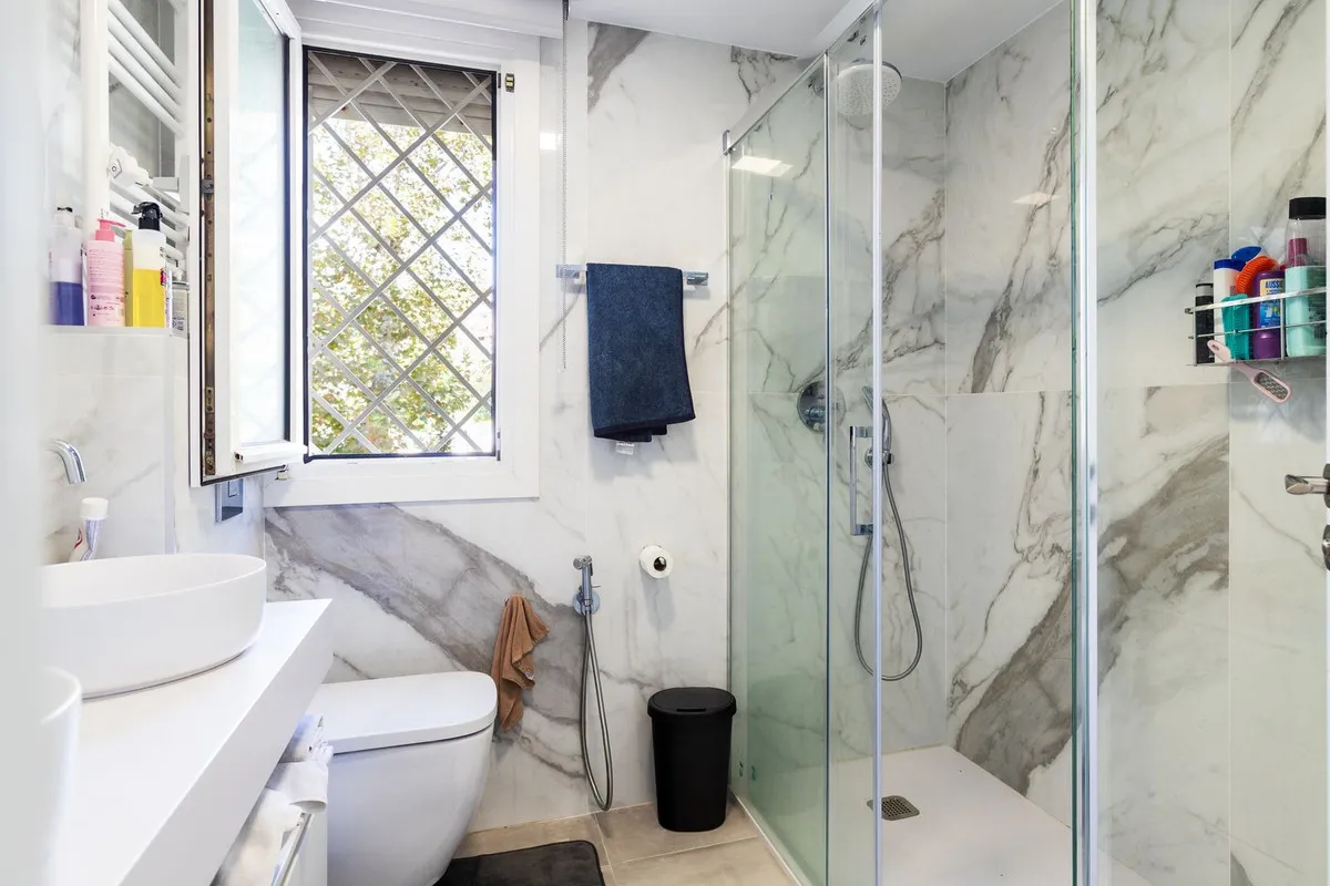 bc04fd4f-4fdc-49fb-9324-debf1bb5203f