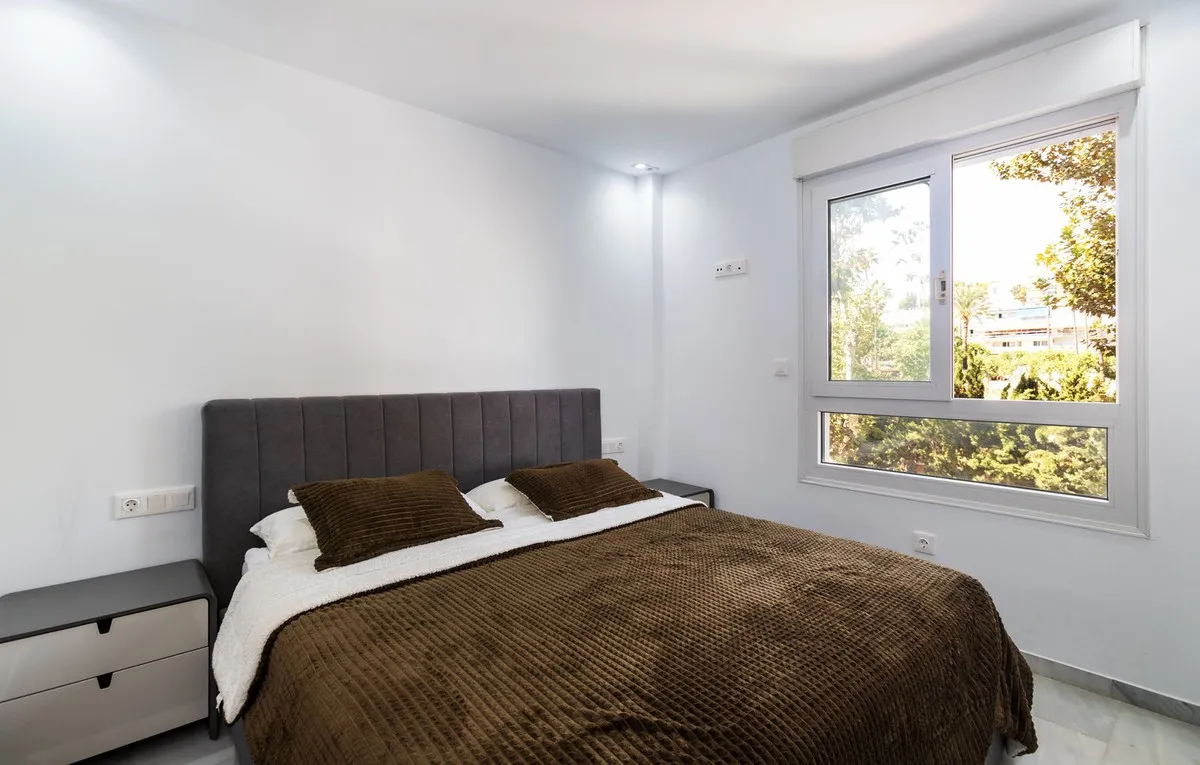 eafbf4ae-6334-4700-b03f-310066e490b1