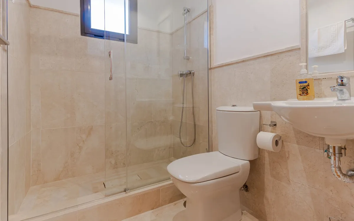 00e18228-0e88-4127-bd69-44ed1e366692