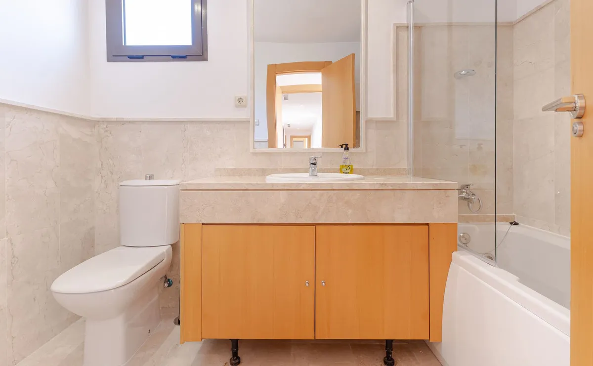 a561a973-8c9a-4b9f-9126-0abdfac694ec