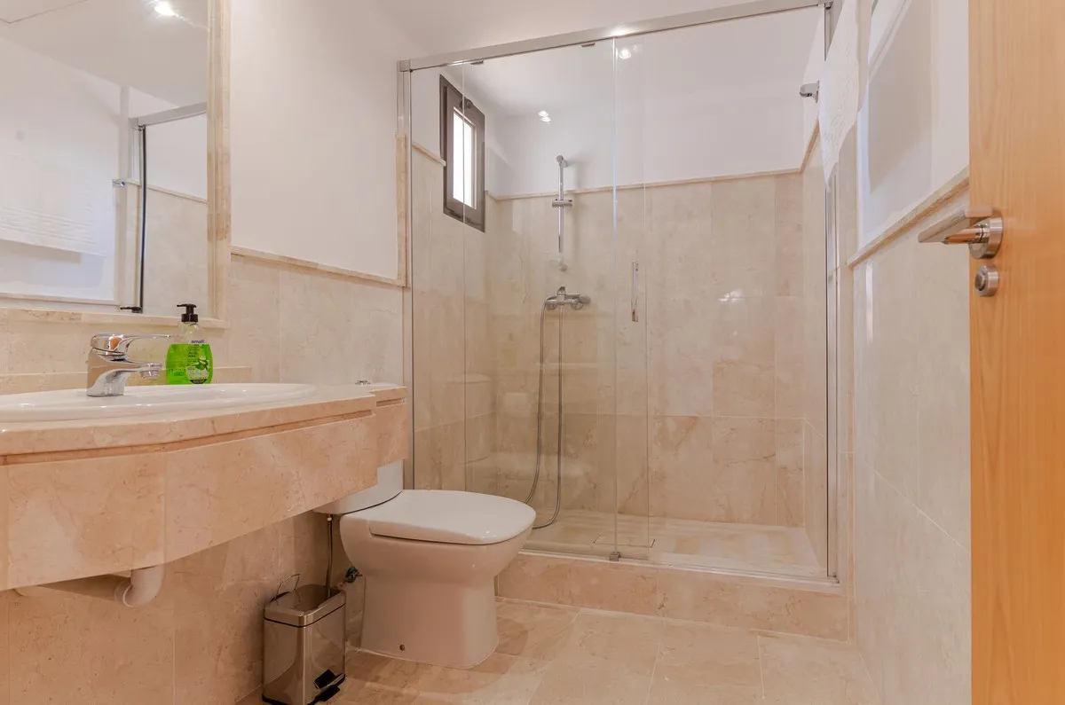 b515c2b1-271f-4bd3-bb48-11cd0af05443