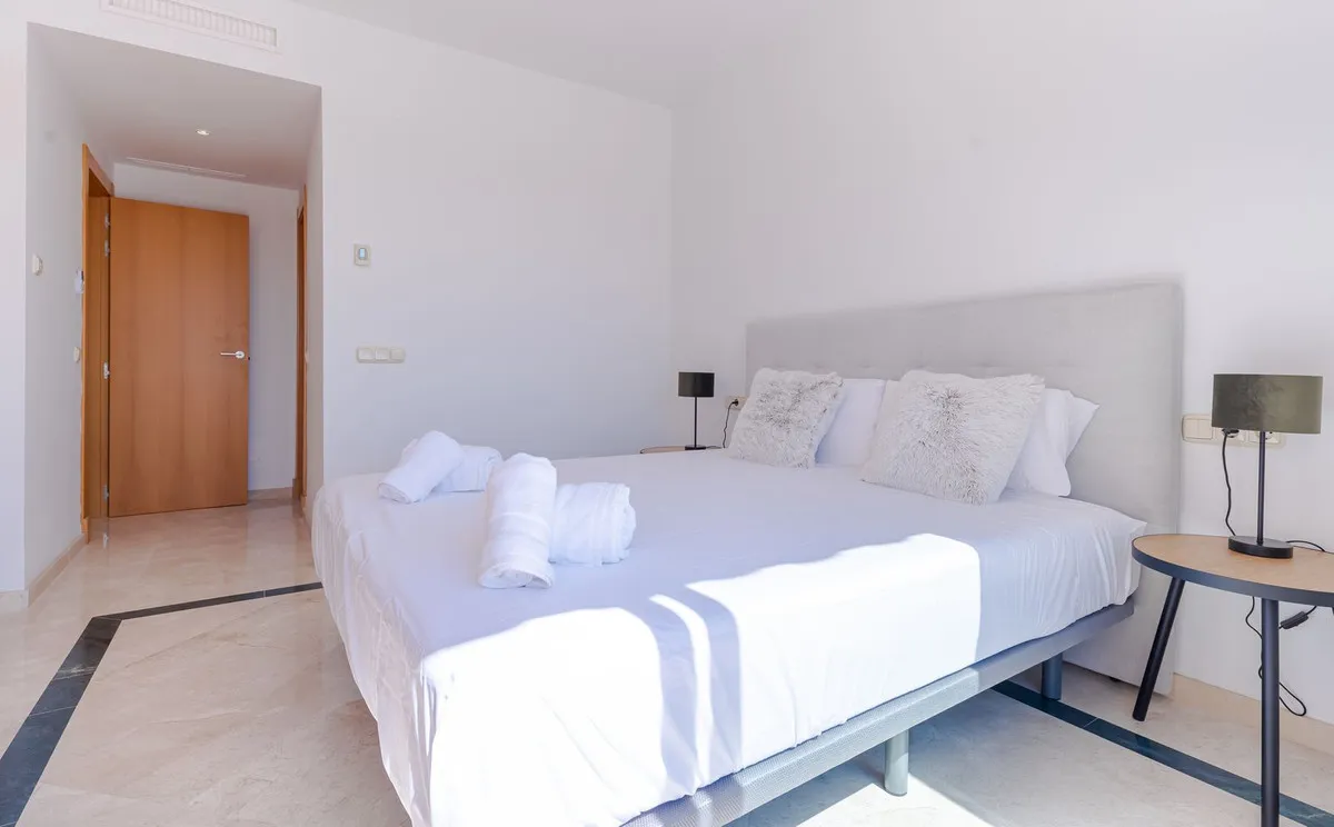 f2c96238-65de-4491-a979-a0949b54a1ba