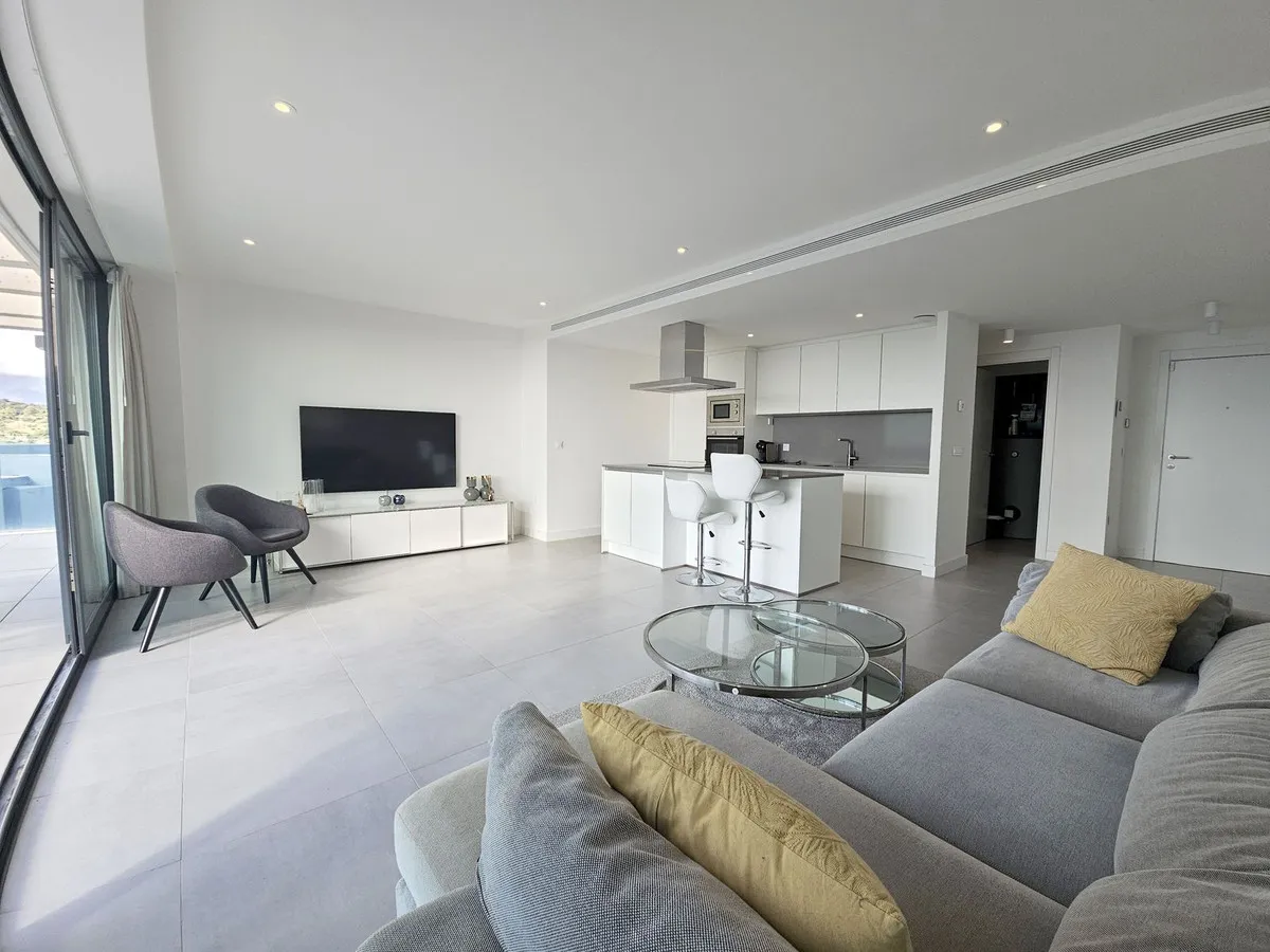 6a1d2815-535e-4afe-86e6-f4f2e25b90e4