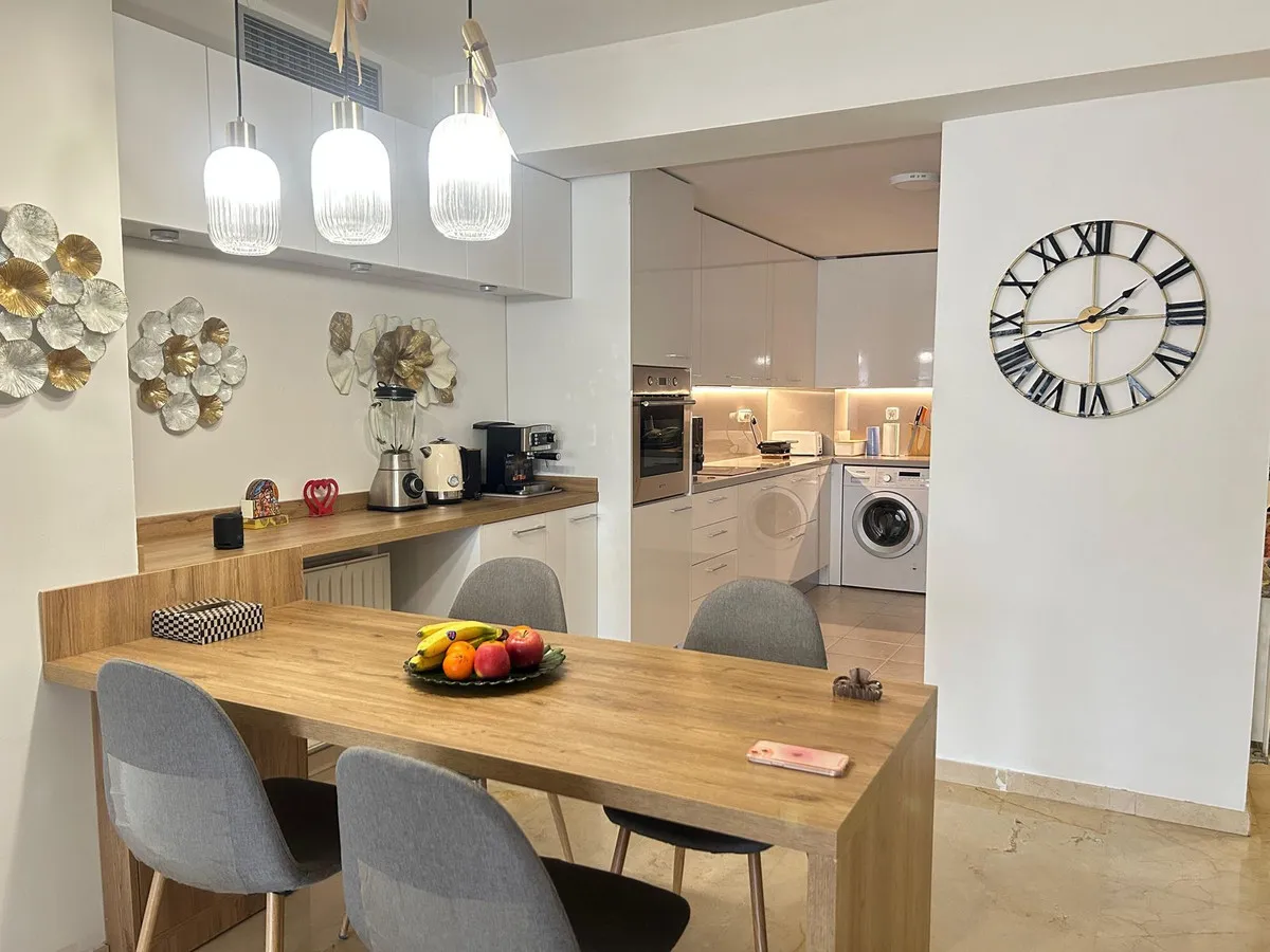 19e08c16-ec20-4e8c-a86b-9183cc3d6916