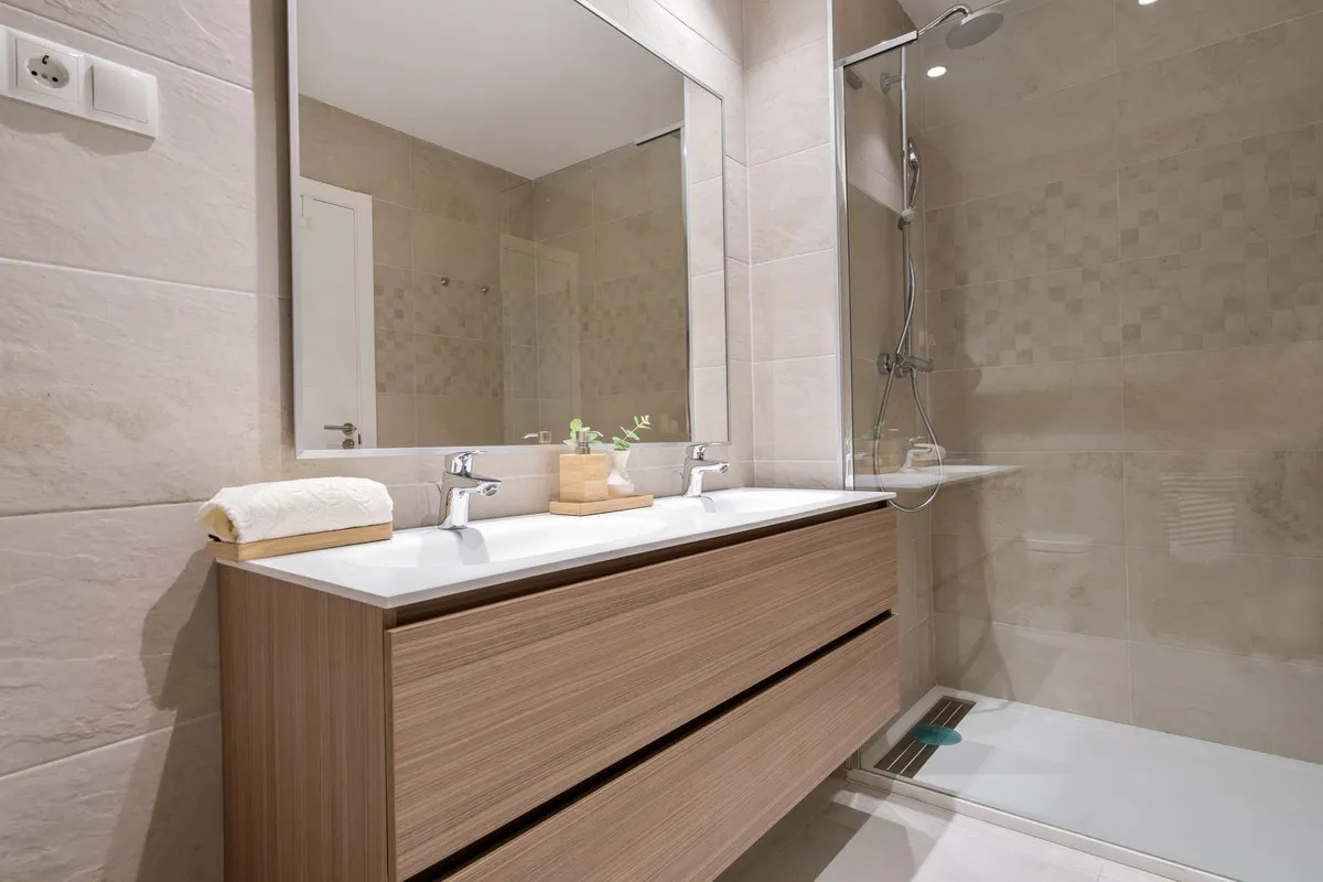 bebcaff3-645a-4c85-8374-6b5324a0eff0