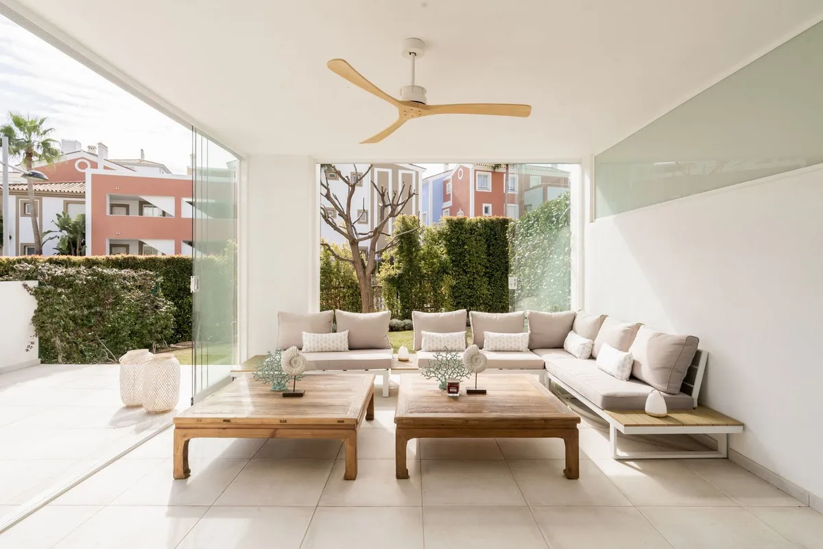 ded9b58c-43cc-43e2-8cc9-80181772838e