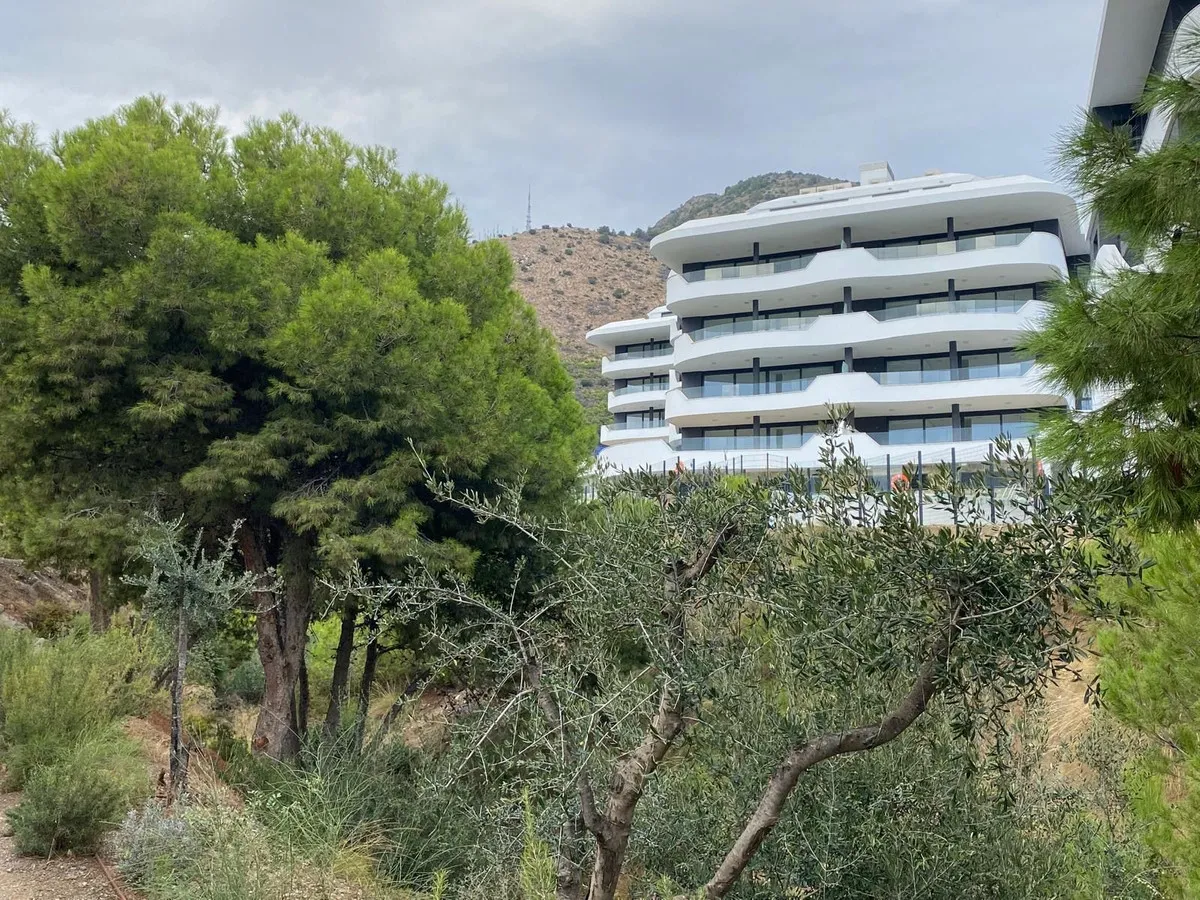 7bdb4c33-0ad1-4e20-866b-d8d52d2418af