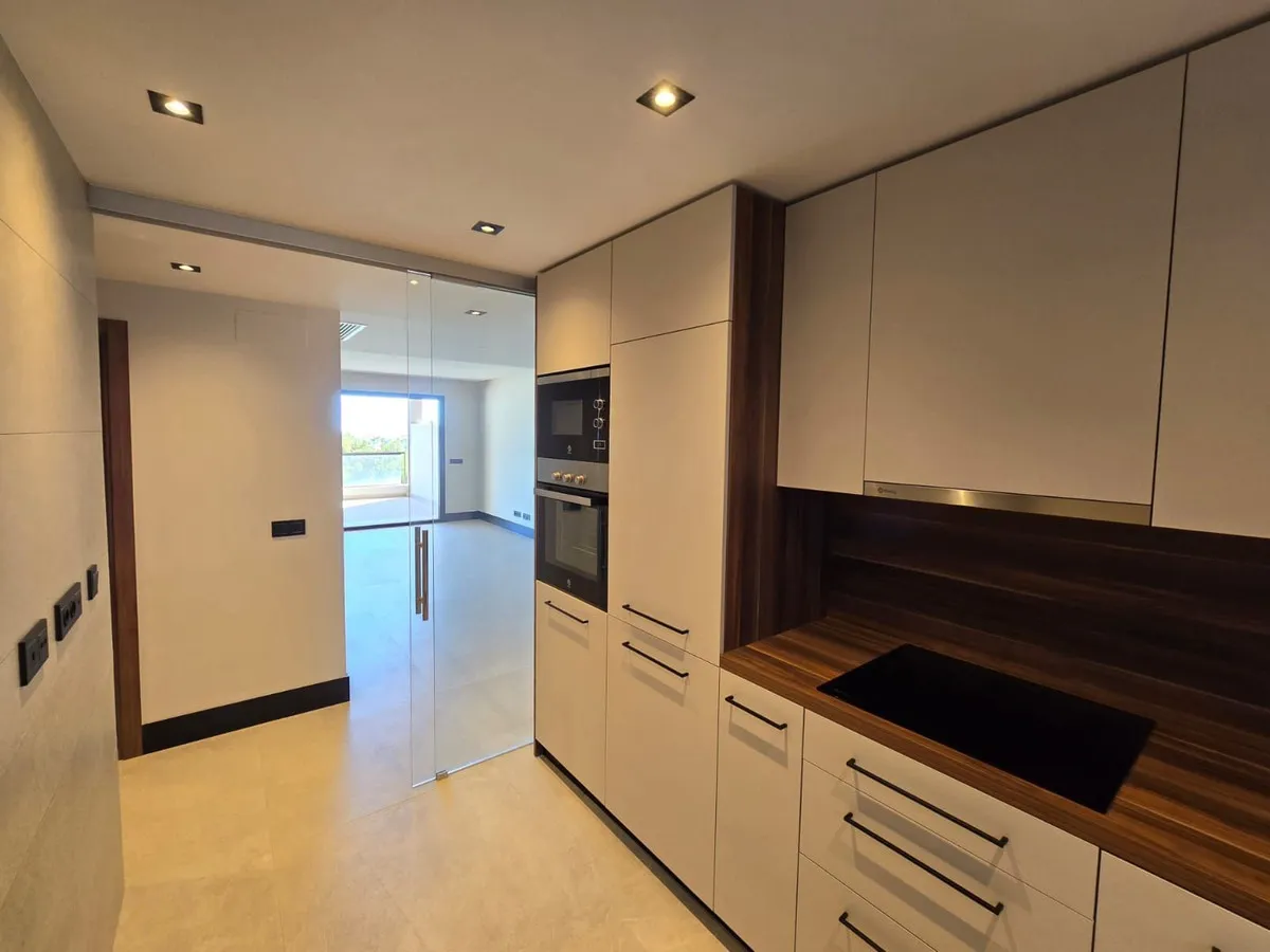 d320c6b2-7e52-45f0-be1c-06226d94f768