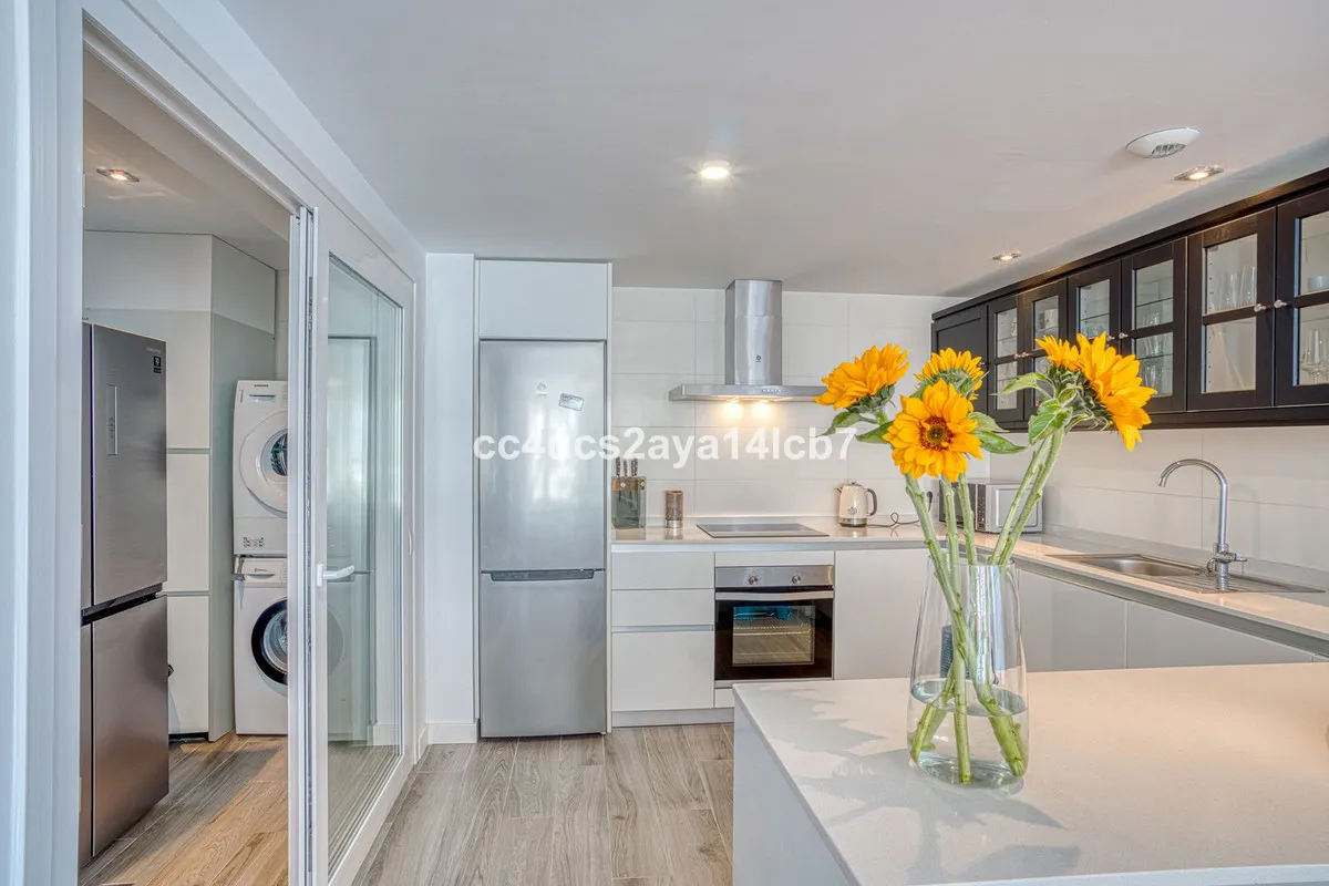 a06df0d0-00a5-43c8-8938-8ea6b0c550af