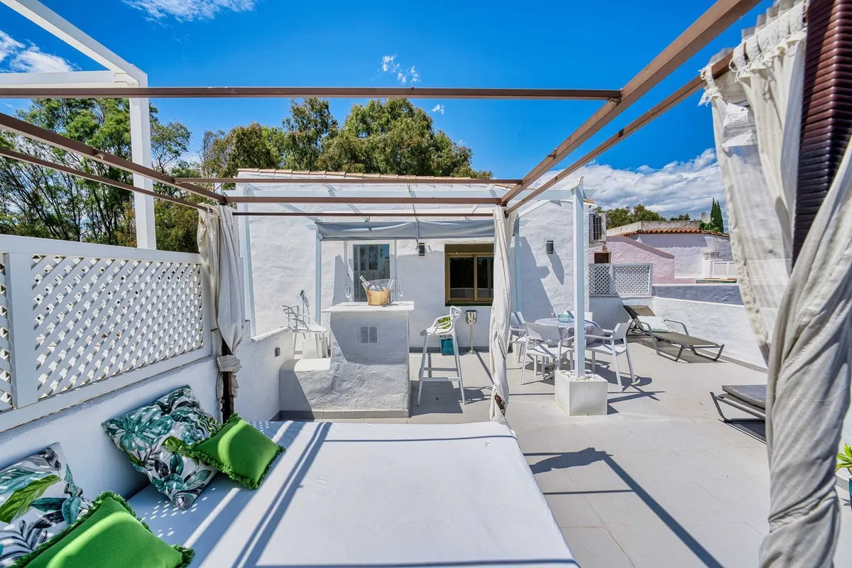 8f115f7b-5b77-411d-bdc1-9968a5421b98