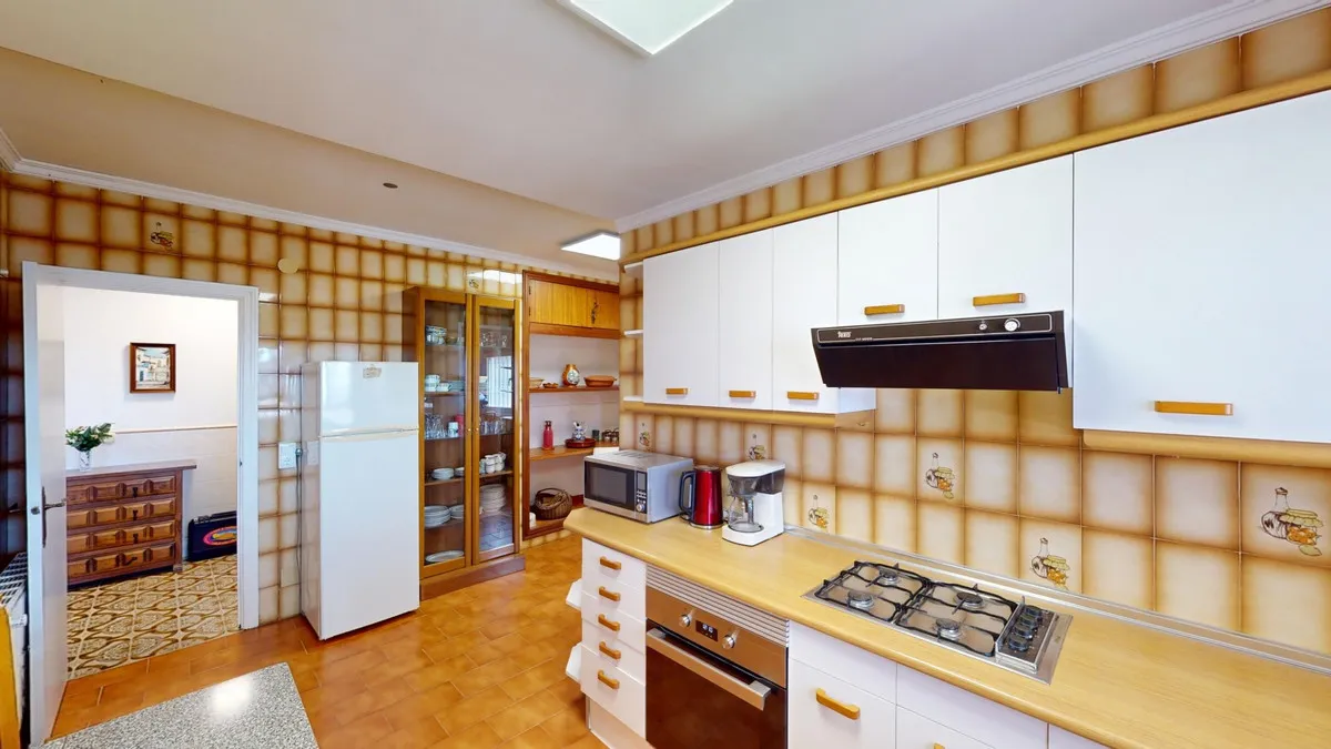 21d06f19-ca5c-4ffb-b179-441c1adb8eb6