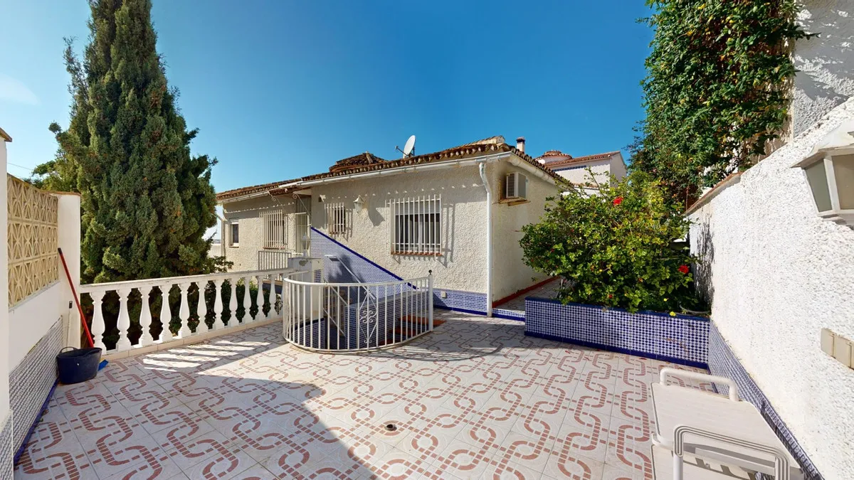 270c07e0-751c-471e-ba20-f08dca659482