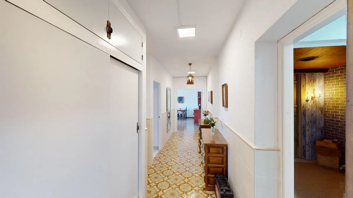 87cfd1f6-c8ab-4f18-94a3-8e933787d71f