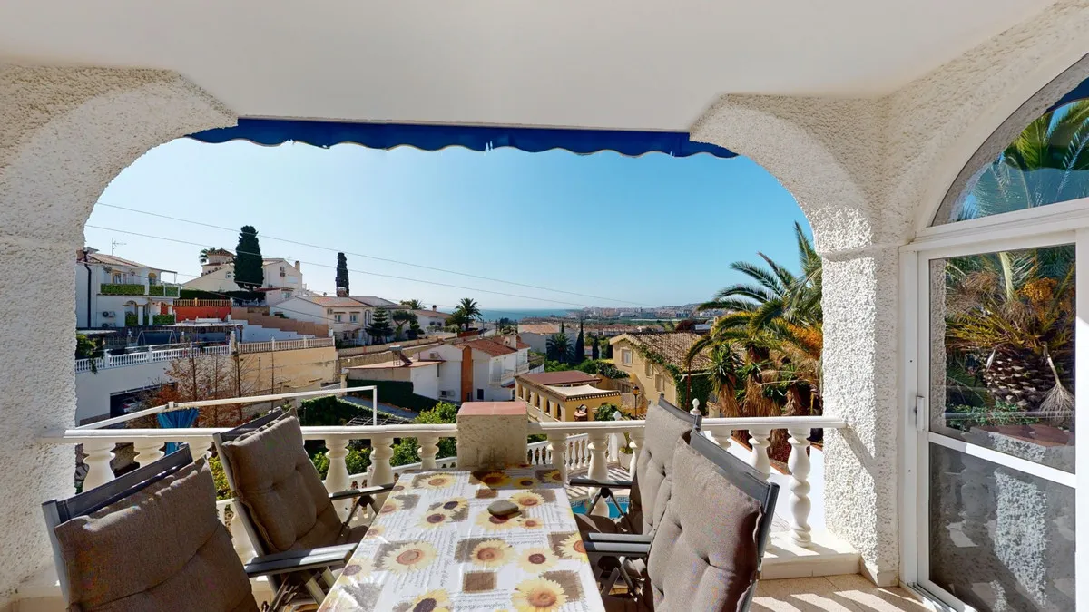 c8b2a8c9-69d2-4a7f-b989-f521acf8368e