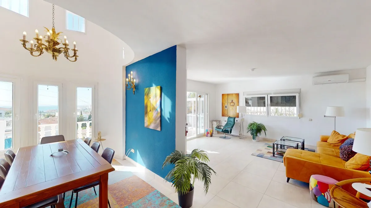 ecb85651-6305-480b-8364-301c6104794f