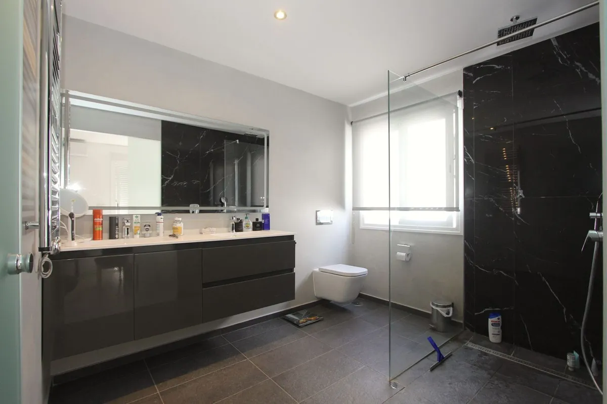 fbe13d99-7b15-491f-8b23-0688d4ac1766