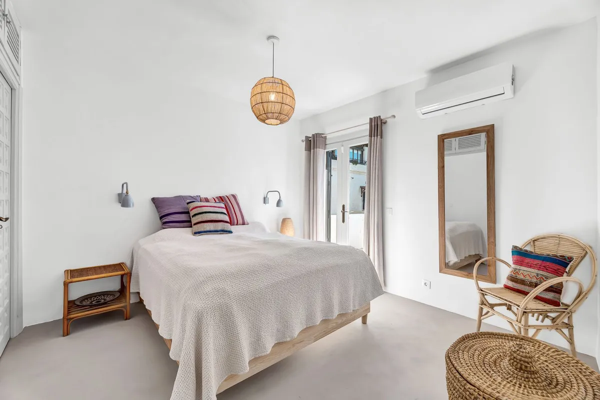 1024aa10-ff3e-43a7-924f-72ee5e2ce678