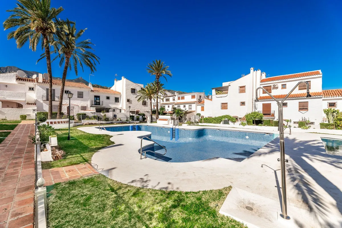 1077e3db-b627-4c86-96bc-e952bcc46e5b